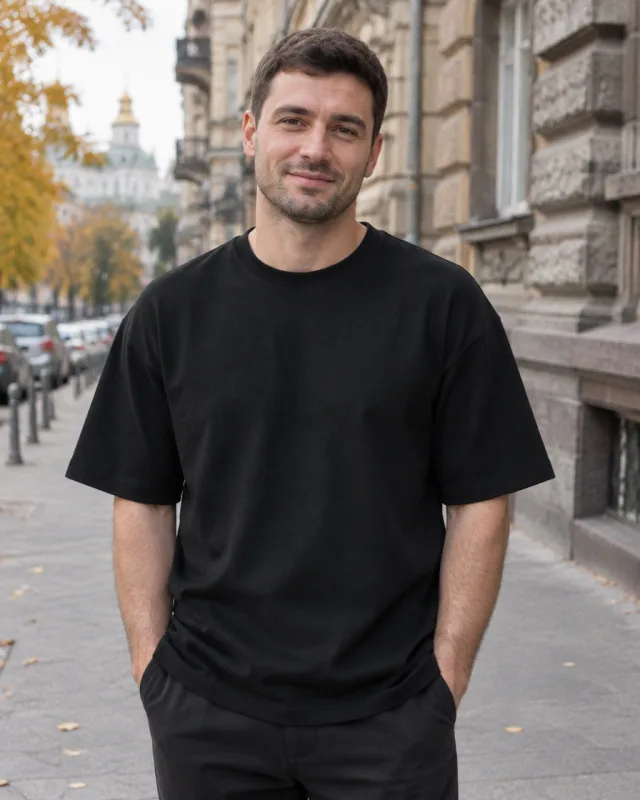 Marko in the black Wattashirt